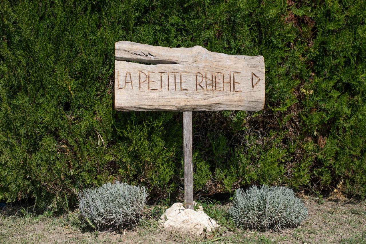 La Petite Ruche, 1 Bedroom Gite In The Luberon Apt Bagian luar foto
